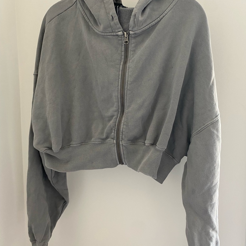 Forever 21 Gray Cropped Zip-Up Jacket